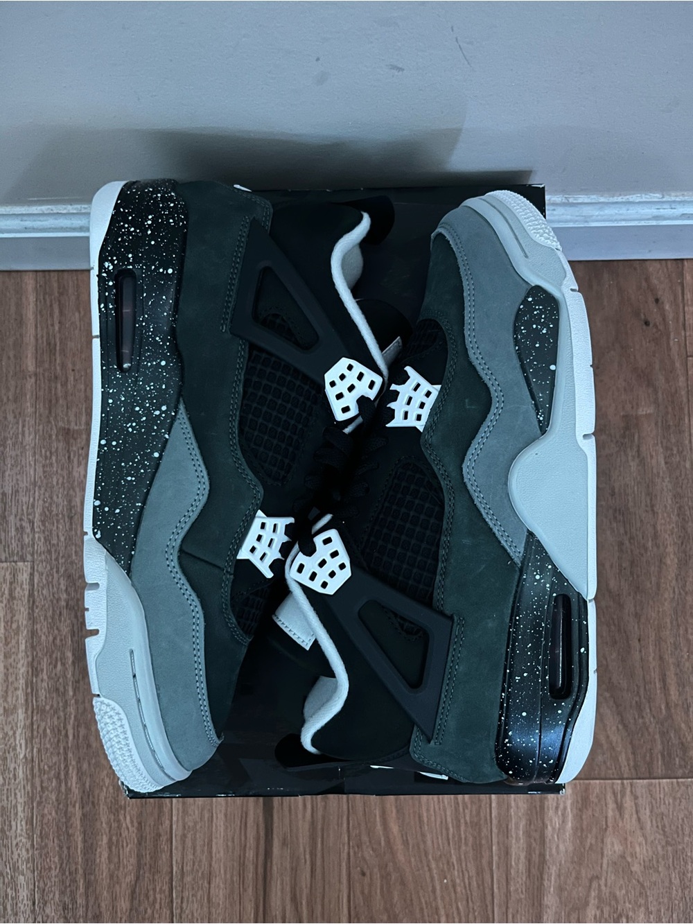 Men’s Air Jordan 4 Retro Fear Sneakers